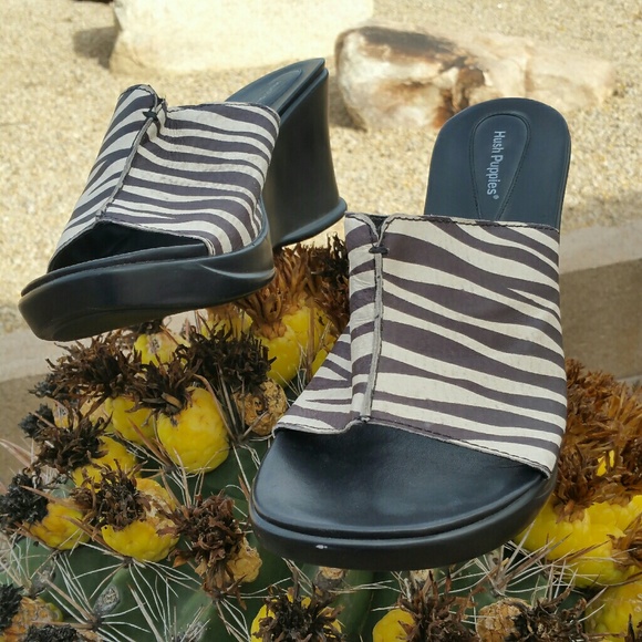 HuSh PuPpieS weDge saNdAl - Picture 3 of 10